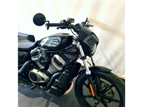 HARLEY-DAVIDSON NIGHTSTER