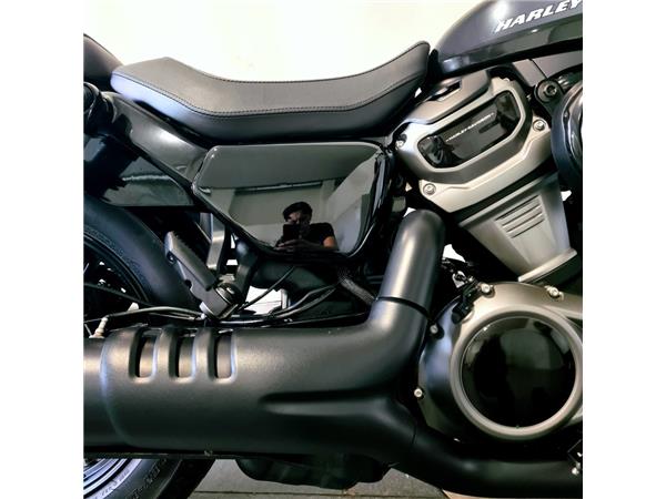 HARLEY-DAVIDSON NIGHTSTER