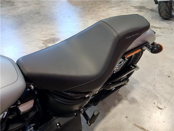 2020 HARLEY-DAVIDSON STREET BOB