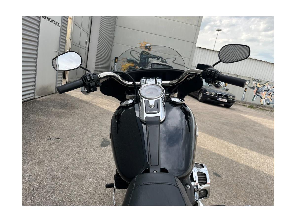 2019 Harley-Davidson Softail Sport Glide FLSB