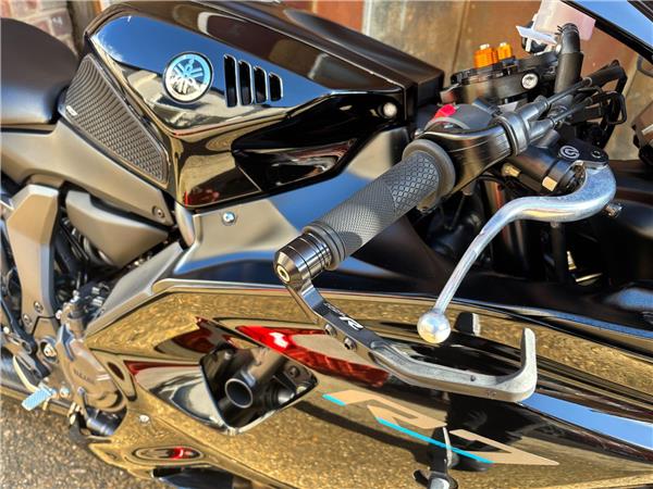 2023 Yamaha R7