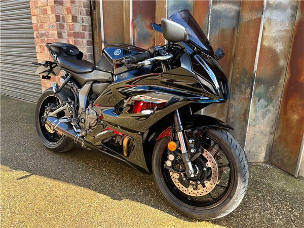 2023 Yamaha R7