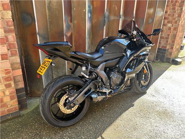 2023 Yamaha R7