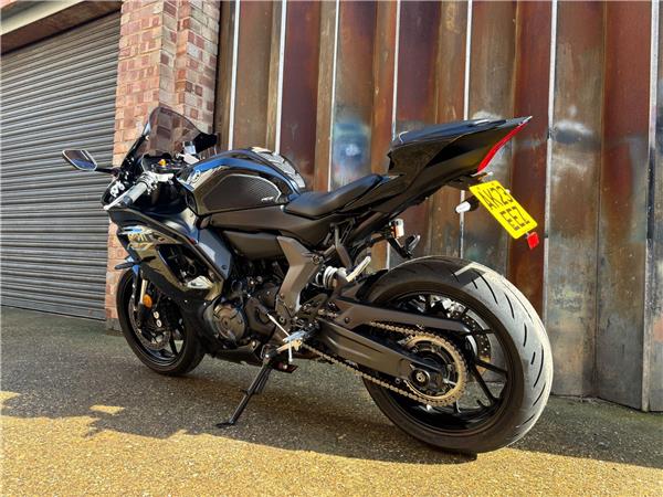 2023 Yamaha R7