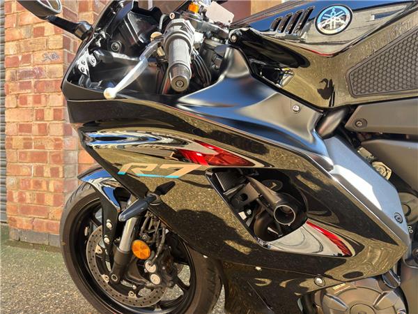 2023 Yamaha R7