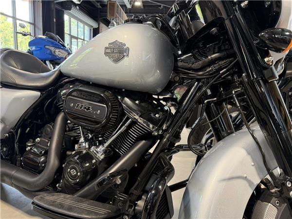 2023 HARLEY-DAVIDSON STREET GLIDE