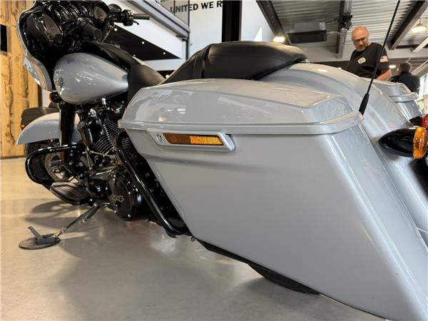 2023 HARLEY-DAVIDSON STREET GLIDE