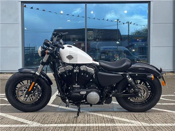 2017 HARLEY-DAVIDSON SPORTSTER XL1200X FORTY-EIGHT