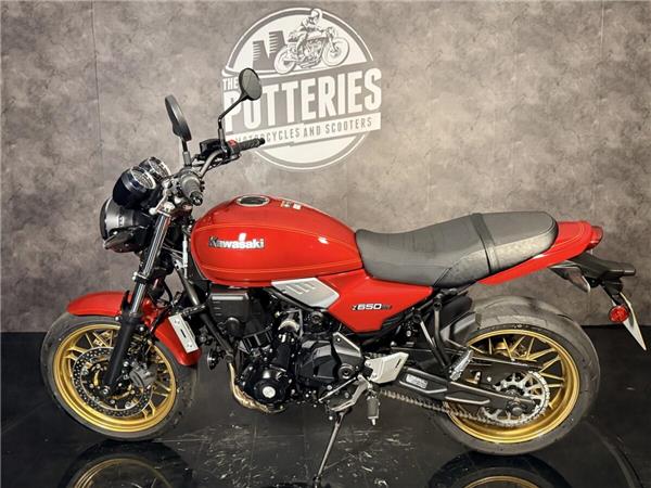 2024 Kawasaki Z650 RS