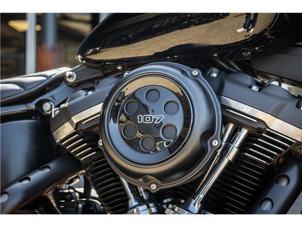 Harley-Davidson STREET BOB FXBB - kurzes Heck- Taschen