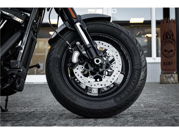 Harley-Davidson FXFBS FAT BOB 114 CUI SOFTAIL - JEKILL&HYDE -