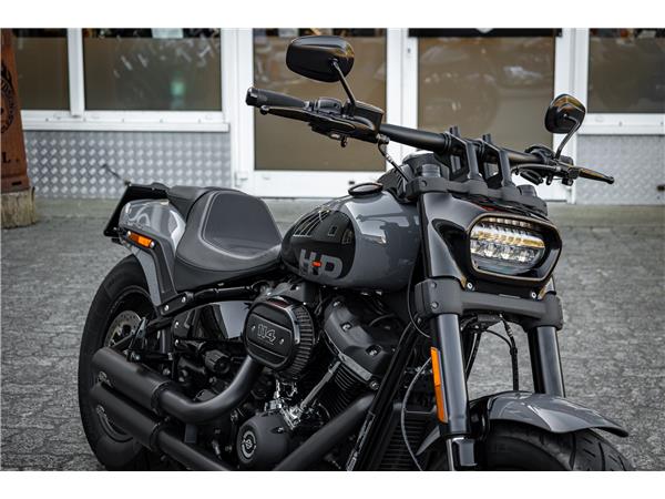 Harley-Davidson FXFBS FAT BOB 114 CUI SOFTAIL - JEKILL&HYDE -