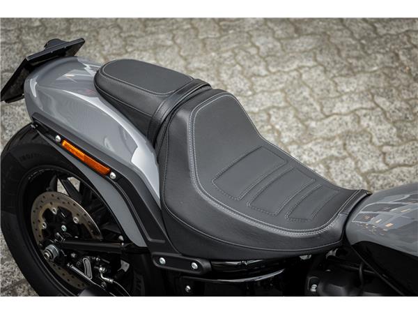 Harley-Davidson FXFBS FAT BOB 114 CUI SOFTAIL - JEKILL&HYDE -