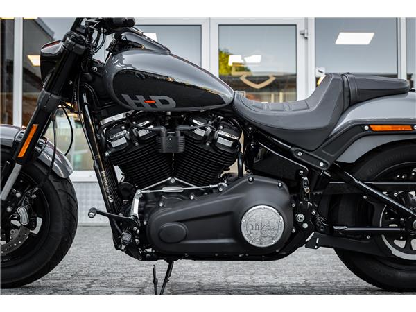 Harley-Davidson FXFBS FAT BOB 114 CUI SOFTAIL - JEKILL&HYDE -