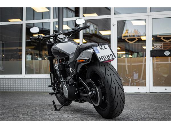 Harley-Davidson FXFBS FAT BOB 114 CUI SOFTAIL - JEKILL&HYDE -