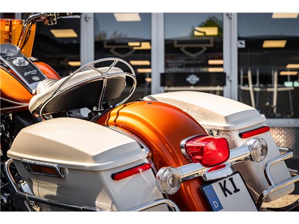 Harley-Davidson Electra Glide Highway King - JEKILL&HYDE -