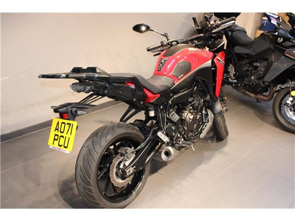 YAMAHA TRACER 7