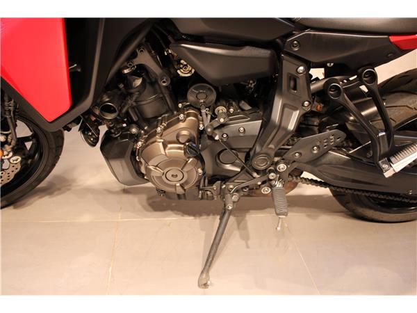 YAMAHA TRACER 7
