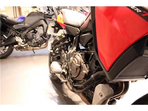 YAMAHA TRACER 7
