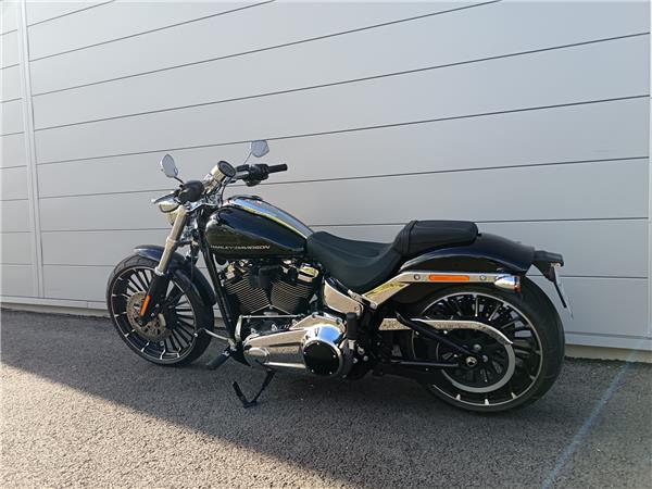 2026 HARLEY-DAVIDSON BREAKOUT