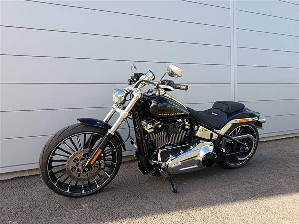 2026 HARLEY-DAVIDSON BREAKOUT