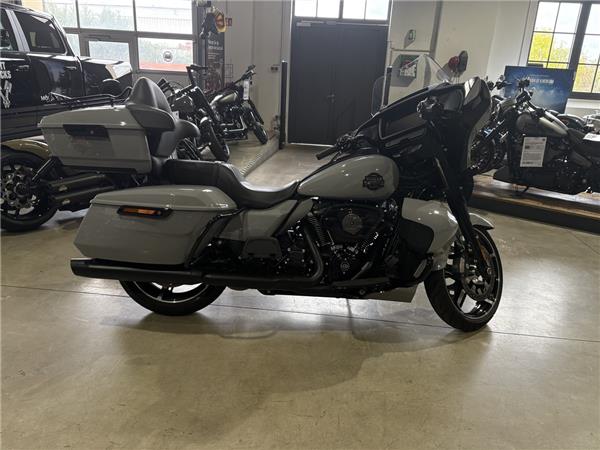 STREET GLIDE ULTRA 