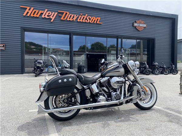 2017 HARLEY-DAVIDSON DELUXE