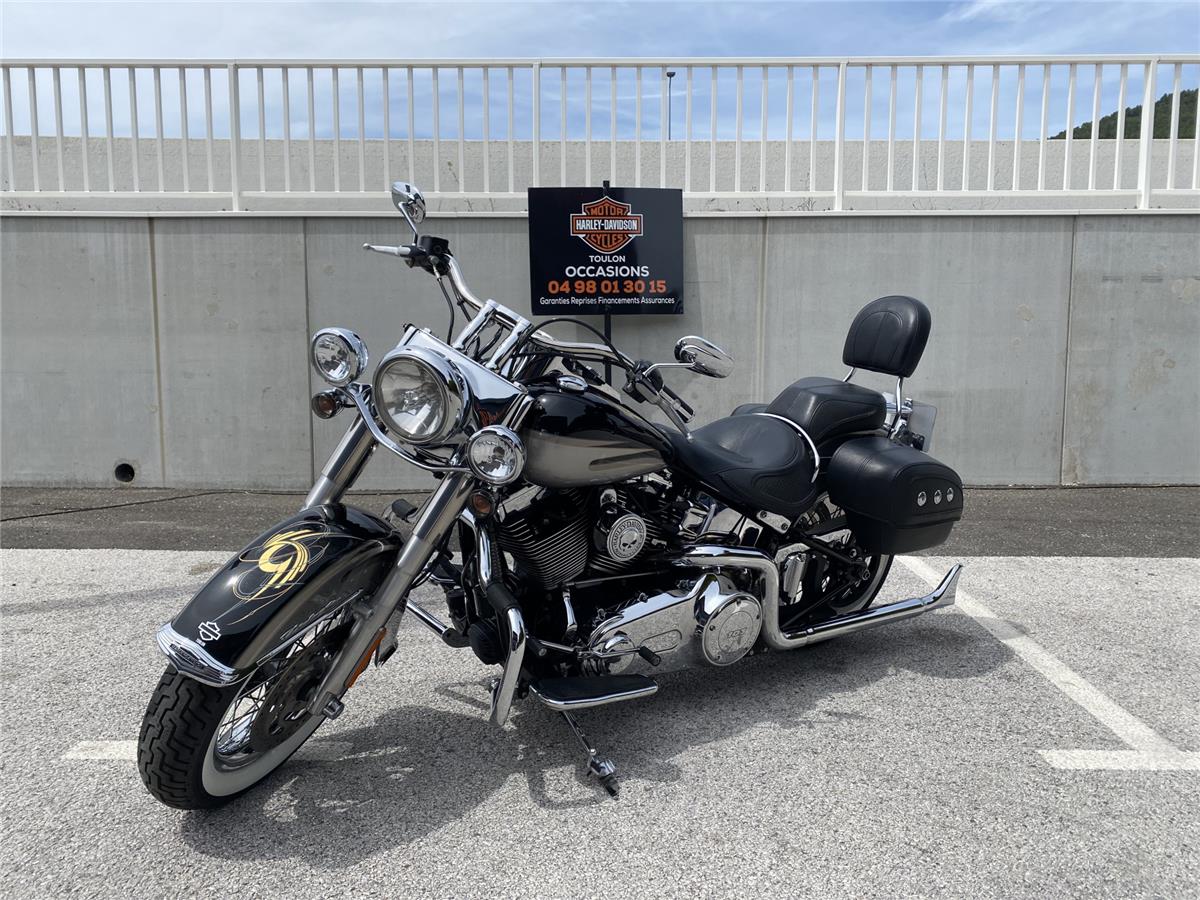 2017 HARLEY-DAVIDSON DELUXE