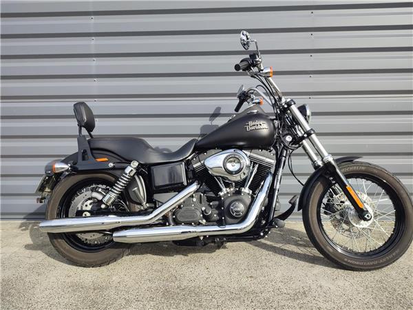 2015 HARLEY-DAVIDSON STREET BOB