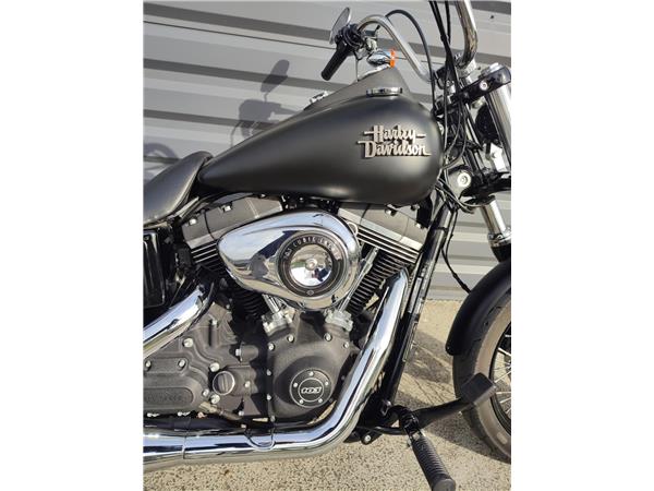 2015 HARLEY-DAVIDSON STREET BOB