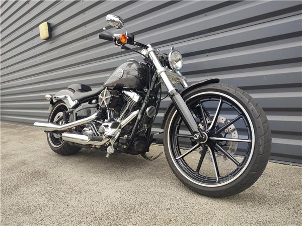 2015 HARLEY-DAVIDSON BREAKOUT