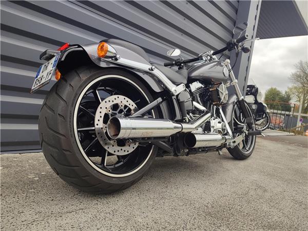 2015 HARLEY-DAVIDSON BREAKOUT