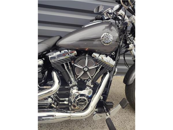 2015 HARLEY-DAVIDSON BREAKOUT