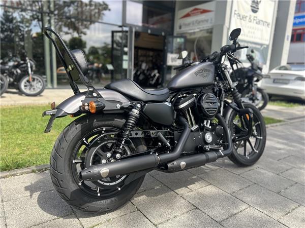 Sportster XL883N Iron mit Penzl Auspuff