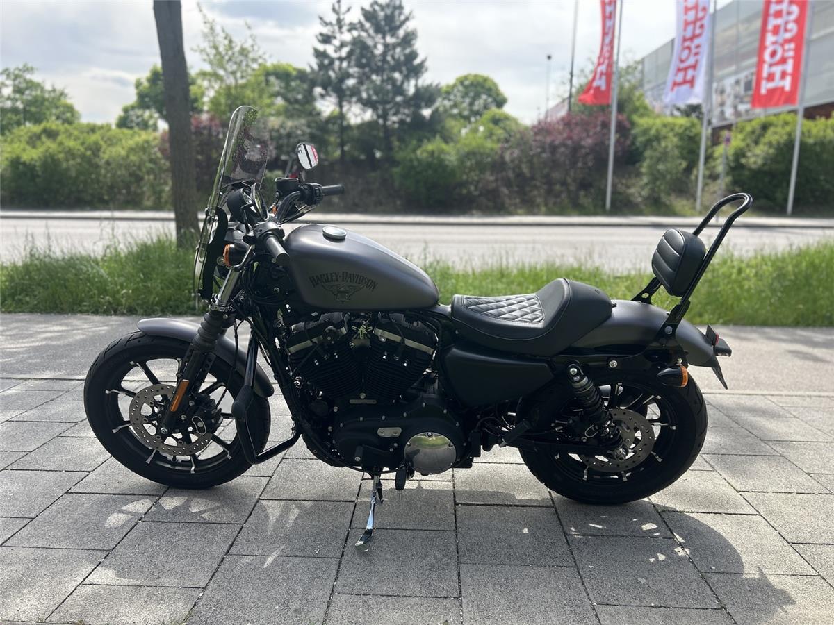 Sportster XL883N Iron mit Penzl Auspuff