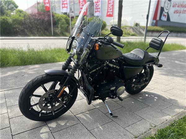 Sportster XL883N Iron mit Penzl Auspuff