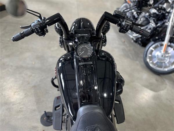 ROAD KING SPECIAL 
