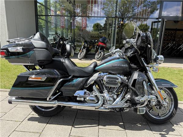 FLHTKSE CVO 110 mit Penzl Auspuff