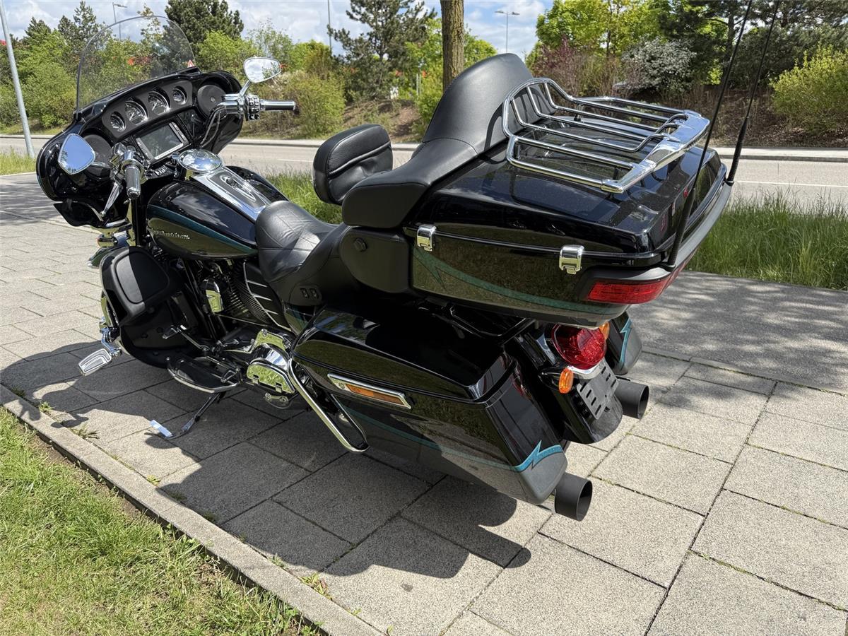 FLHTKSE CVO 110 mit Penzl Auspuff