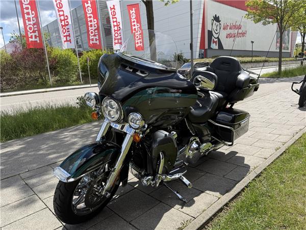 FLHTKSE CVO 110 mit Penzl Auspuff