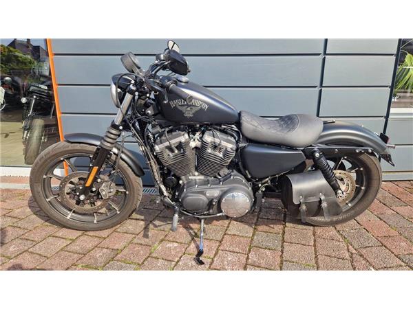 XL 883 N IRON 883 mit viel Zubehör