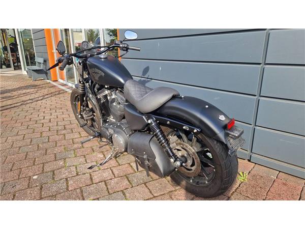 XL 883 N IRON 883 mit viel Zubehör