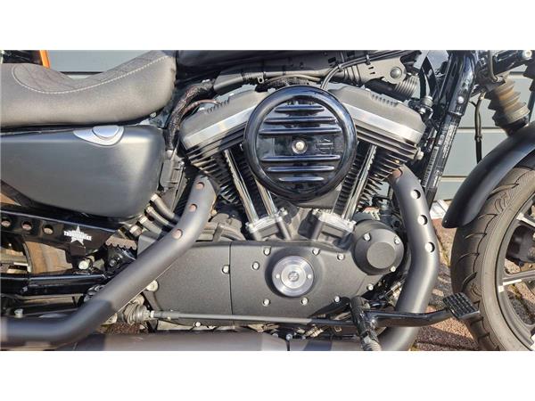 XL 883 N IRON 883 mit viel Zubehör