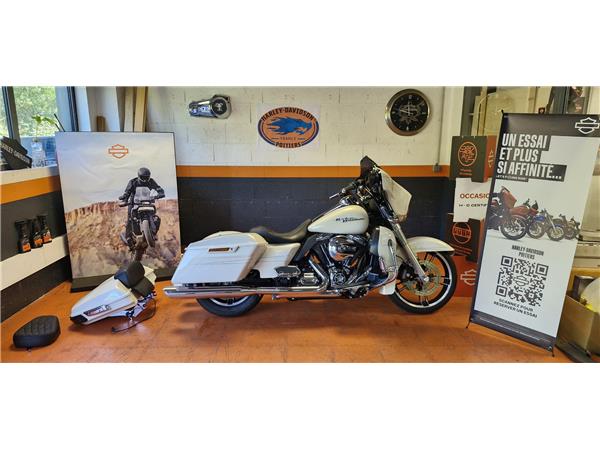 2015 HARLEY-DAVIDSON STREET GLIDE