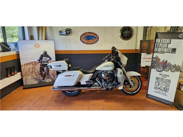 2015 HARLEY-DAVIDSON STREET GLIDE