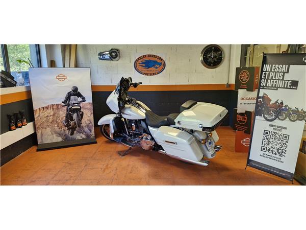 2015 HARLEY-DAVIDSON STREET GLIDE