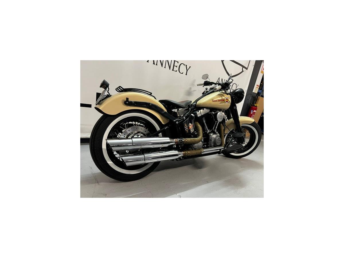 2015 HARLEY-DAVIDSON SLIM