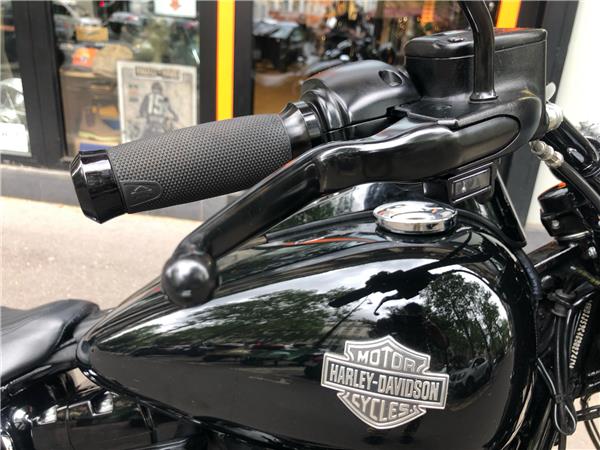 2016 HARLEY-DAVIDSON SLIM