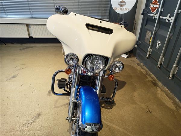 FLH Electra Glide Revival 