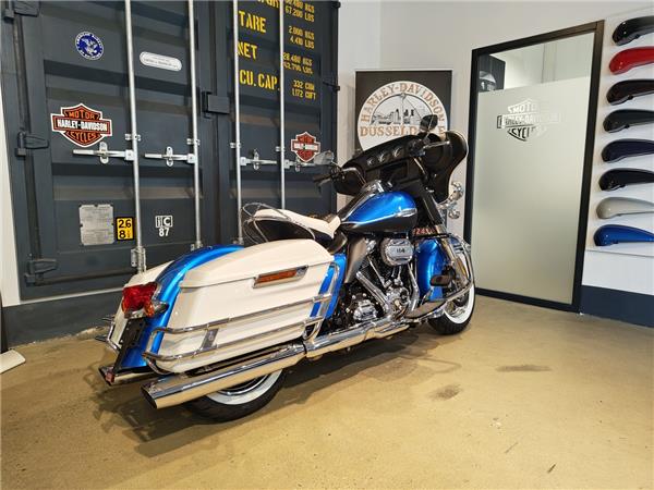 FLH Electra Glide Revival 